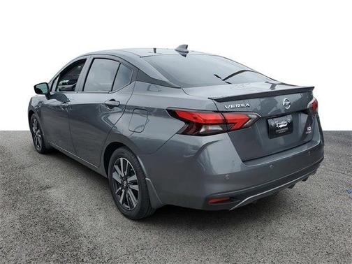 2022 Nissan Versa 1.6 SV