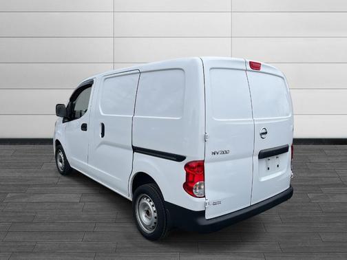 2021 Nissan NV200 S