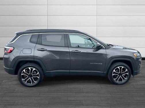 Granite Crystal Clearcoat Metallic 2022 Jeep Compass Limited