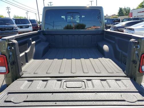 2025 Jeep Gladiator Sport