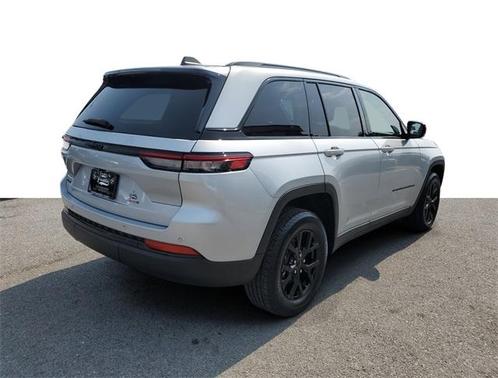 2024 Jeep Grand Cherokee Laredo