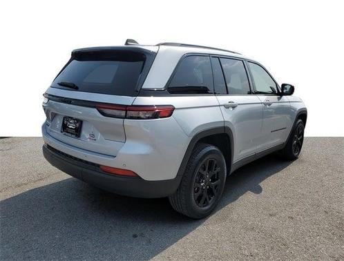 2024 Jeep Grand Cherokee Laredo