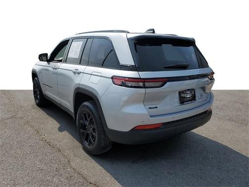 2024 Jeep Grand Cherokee Laredo