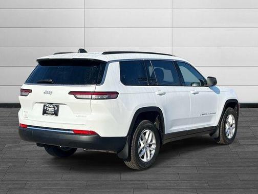 Bright White Clearcoat 2026 Jeep Grand Cherokee L Laredo