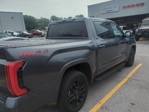 2022 Toyota Tundra SR5