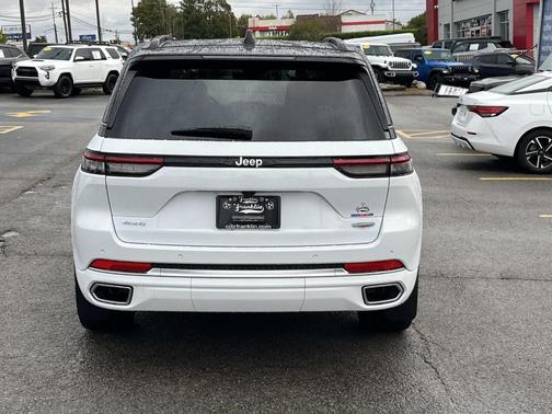 2025 Jeep Grand Cherokee Summit