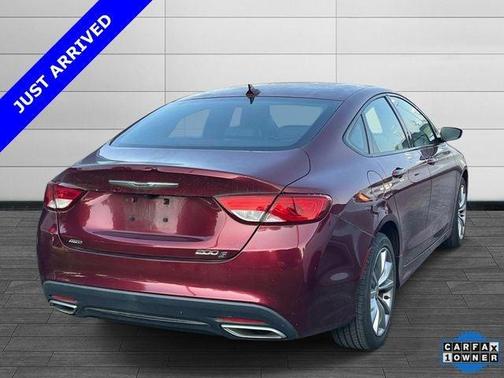 Velvet 2016 Chrysler 200 S