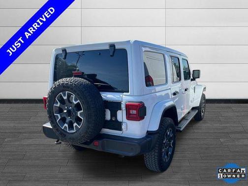 Bright White Clearcoat 2025 Jeep Wrangler Sahara