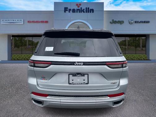 2025 Jeep Grand Cherokee Summit