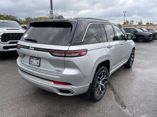 2025 Jeep Grand Cherokee Summit