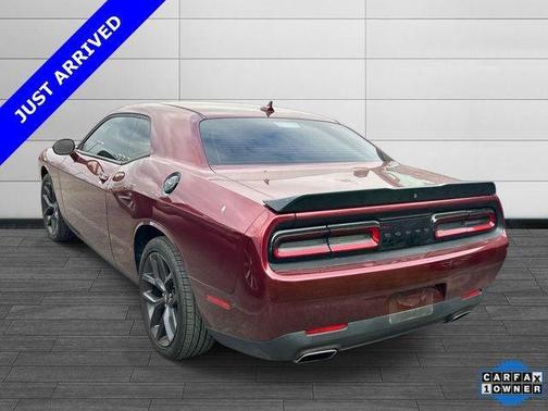 Octane Red Pearlcoat 2021 Dodge Challenger SXT