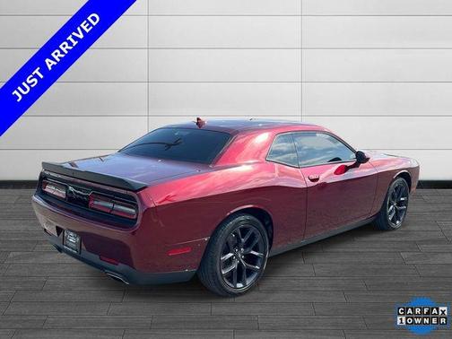Octane Red Pearlcoat 2021 Dodge Challenger SXT