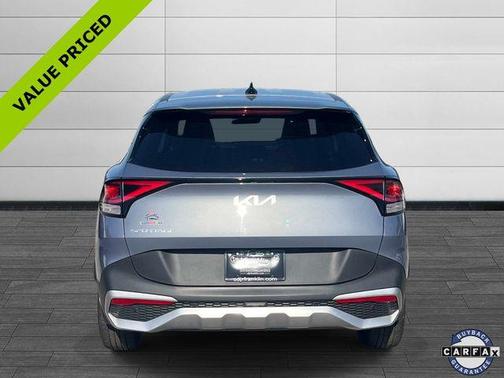 Silver 2024 Kia Sportage EX