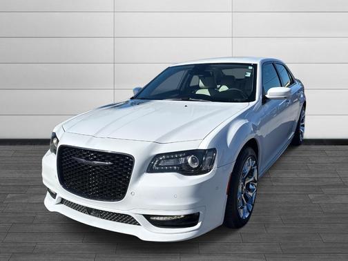 2023 Chrysler 300 Touring L