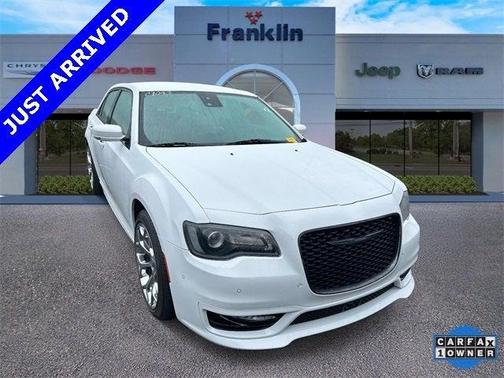 2023 Chrysler 300 Touring L