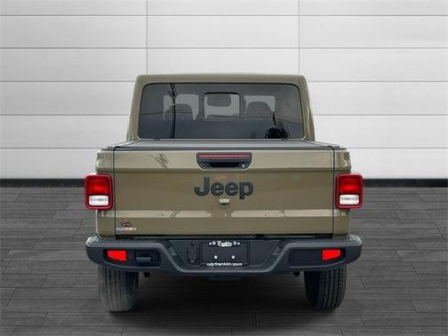 2026 Jeep Gladiator Sport