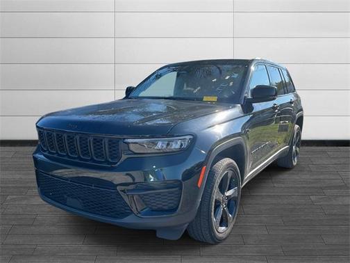 2022 Jeep Grand Cherokee Altitude