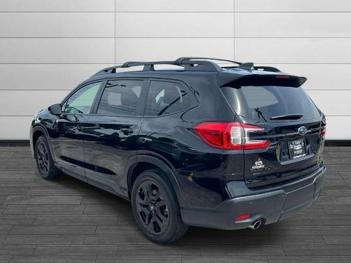 Crystal Black Silica 2025 Subaru Ascent Onyx Edition