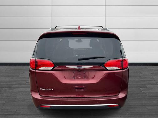 2020 Chrysler Pacifica Touring-L