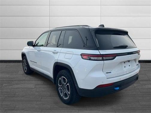 2022 Jeep Grand Cherokee 4xe Trailhawk