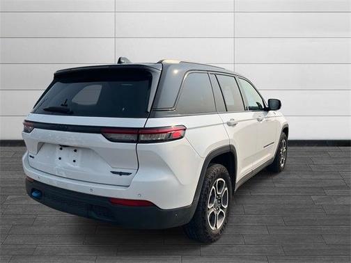 2022 Jeep Grand Cherokee 4xe Trailhawk