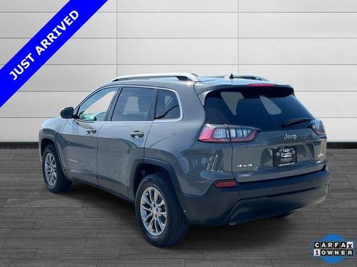 Sting Gray Clearcoat 2019 Jeep Cherokee Latitude Plus