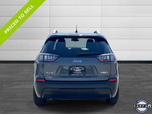 Sting Gray Clearcoat 2019 Jeep Cherokee Latitude Plus