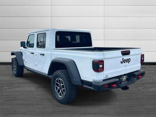 Bright White Clearcoat 2026 Jeep Gladiator Rubicon