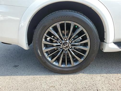 2022 INFINITI QX80 SENSORY
