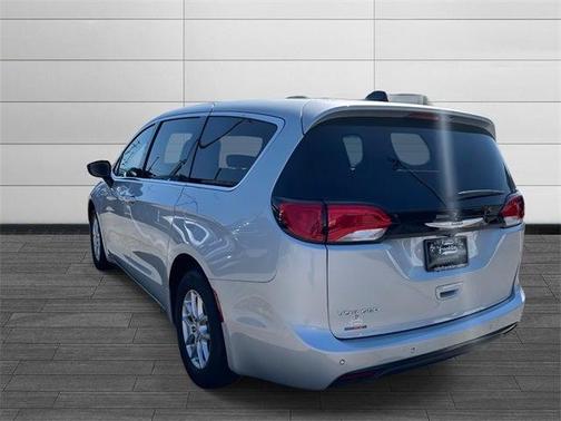 2026 Chrysler Voyager LX