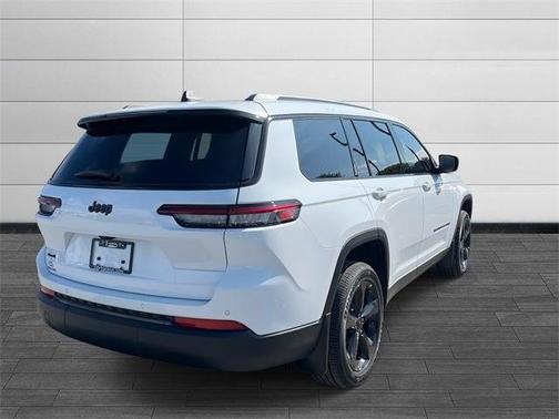 2025 Jeep Grand Cherokee L Laredo