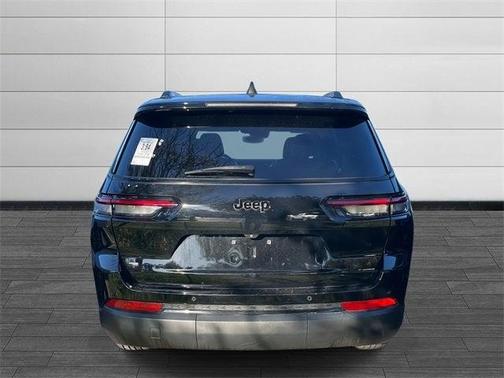 2022 Jeep Grand Cherokee L Laredo