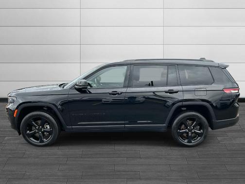 2022 Jeep Grand Cherokee L Laredo