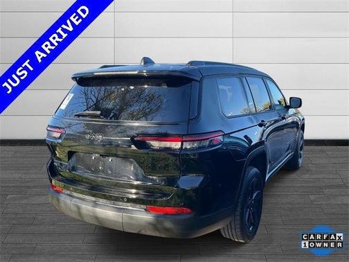 2022 Jeep Grand Cherokee L Laredo