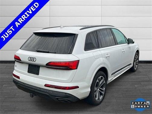 2025 Audi Q7 45 Premium Plus
