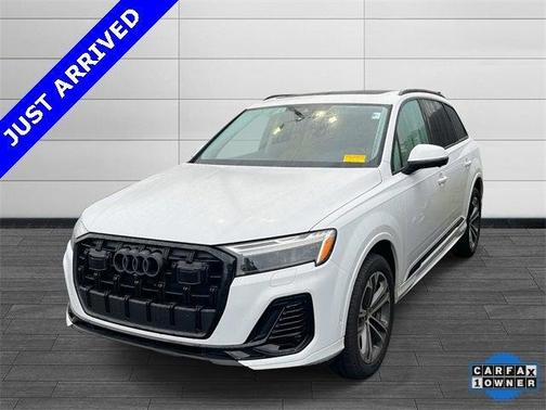 2025 Audi Q7 45 Premium Plus