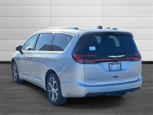 2026 Chrysler Pacifica Pinnacle
