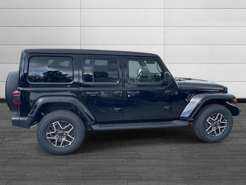 Black Clearcoat 2026 Jeep Wrangler Sahara