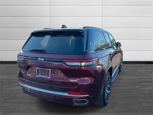 2024 Jeep Grand Cherokee Summit