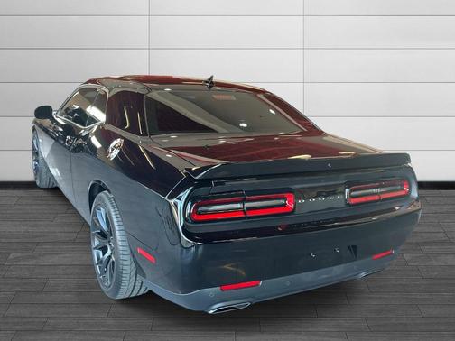 Pitch Black Clearcoat 2019 Dodge Challenger R/T