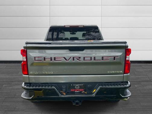 2021 Chevrolet Silverado 1500 Custom Trail Boss