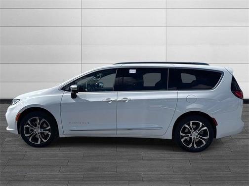 2026 Chrysler Pacifica Pinnacle