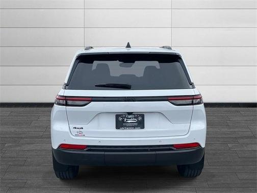 2024 Jeep Grand Cherokee Laredo