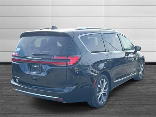 2026 Chrysler Pacifica Pinnacle