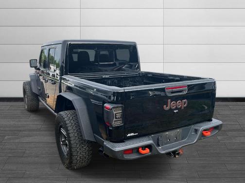 Black Clearcoat 2021 Jeep Gladiator Mojave