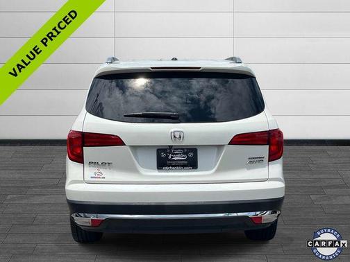 White Diamond Pearl 2017 Honda Pilot Touring