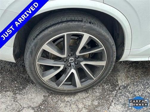 2019 Volvo XC90 T6 Momentum