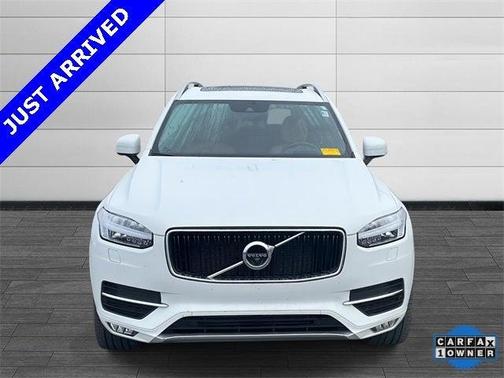 2019 Volvo XC90 T6 Momentum