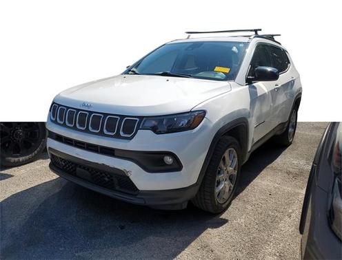 2022 Jeep Compass Latitude Lux
