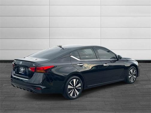 2022 Nissan Altima 2.5 SL